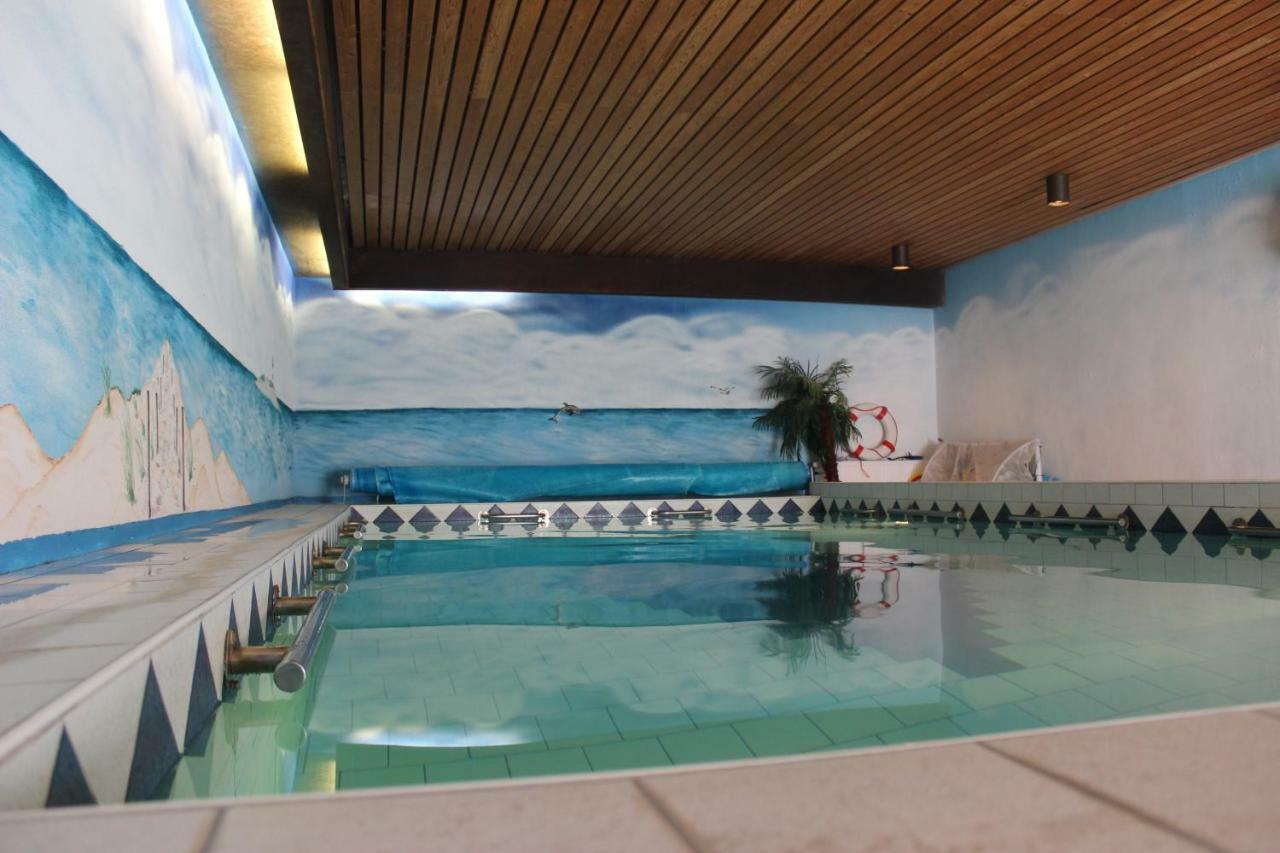 Haus Abbi, Ferienwohnung mit Schwimmbad Hage Exterior foto